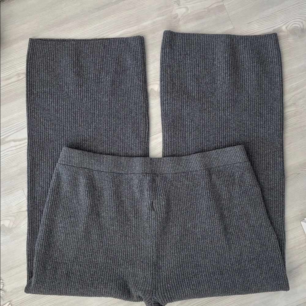 GAP XL Wide-Leg Sweater Pants - Gray - Picture 4 of 7